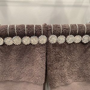 Silver flower shower curtain rings. Set of 12.